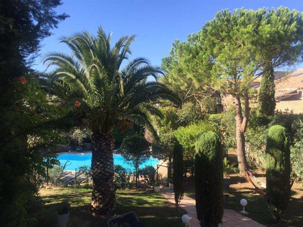 Bed and Breakfast Le Jardin D'Homps Homps  Esterno foto